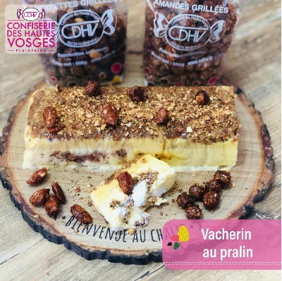 #10 Vacherin au pralin : amandes et noisettes grillées